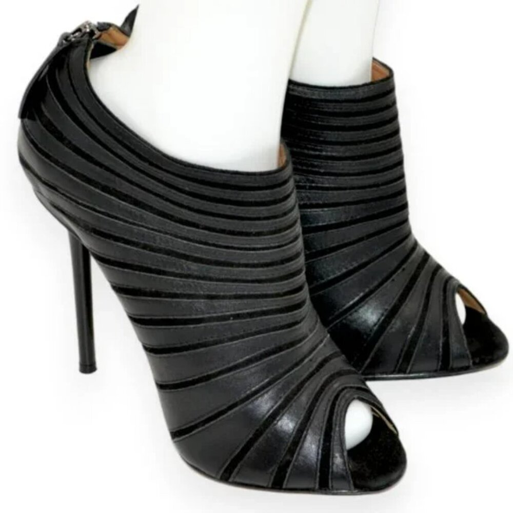 L.A.M.B. Stefani Y2K Black Leather Stiletto Peep Open Toe Booties Boots Heel 8.5 - Picture 5 of 11